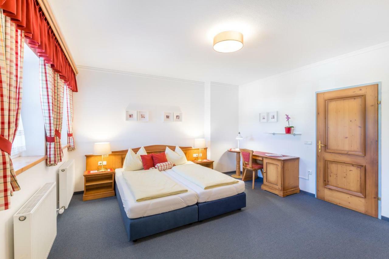 Garni Noeserlgut Hotel 4*